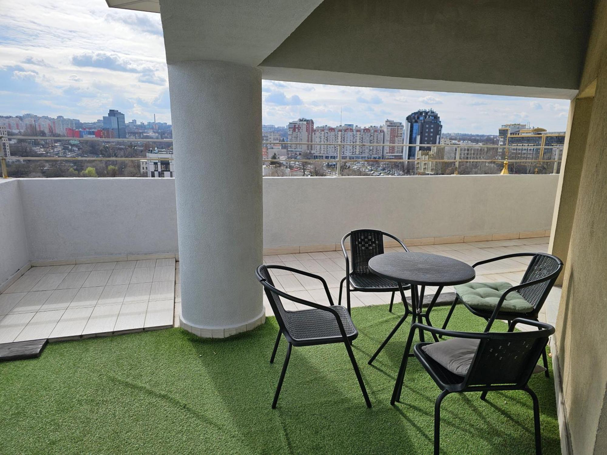 Apartament With Terras キシナウ エクステリア 写真